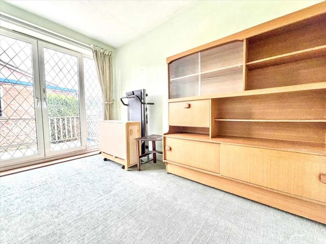 Property image 3 of 23