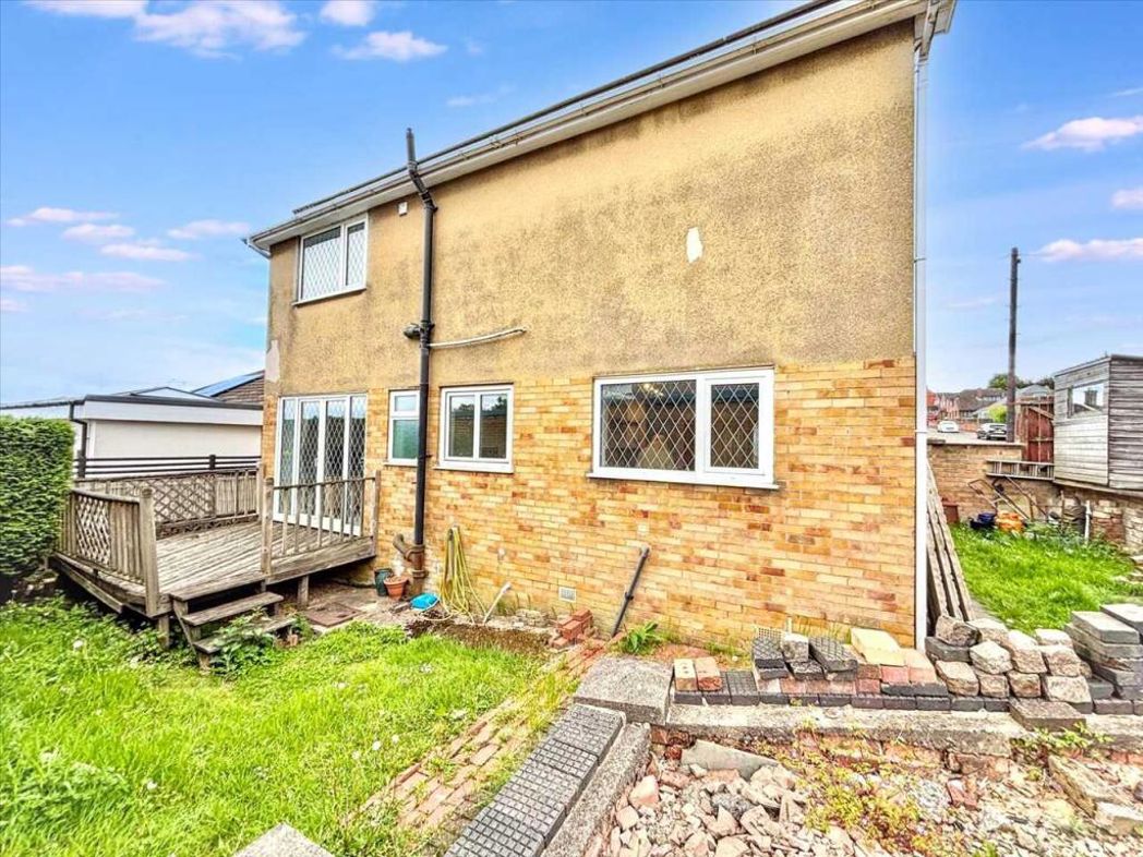 Property image 8 of 23