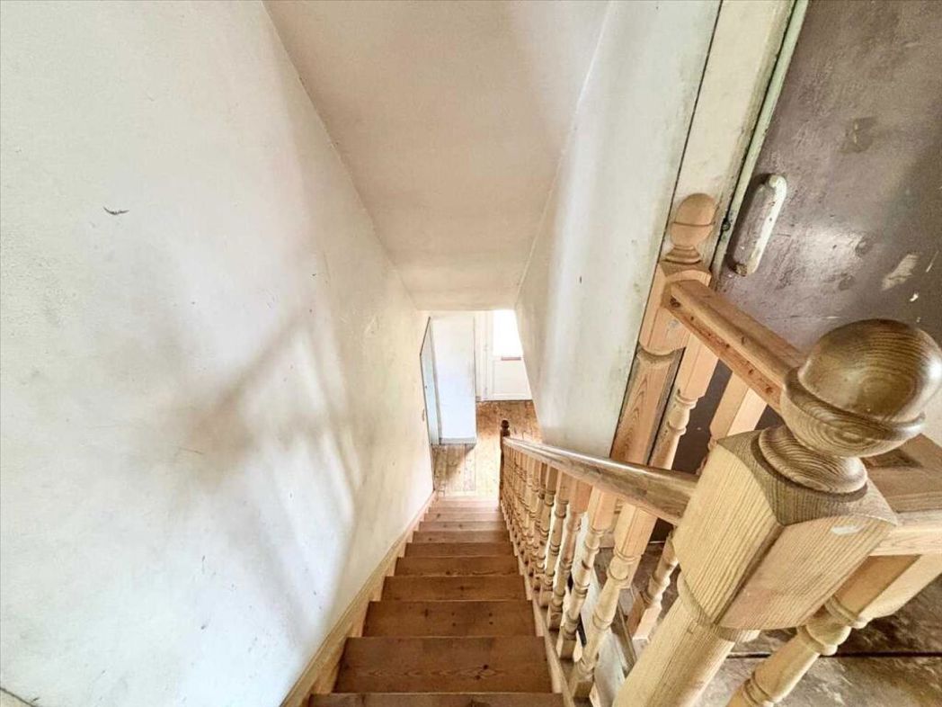 Property image 11 of 23