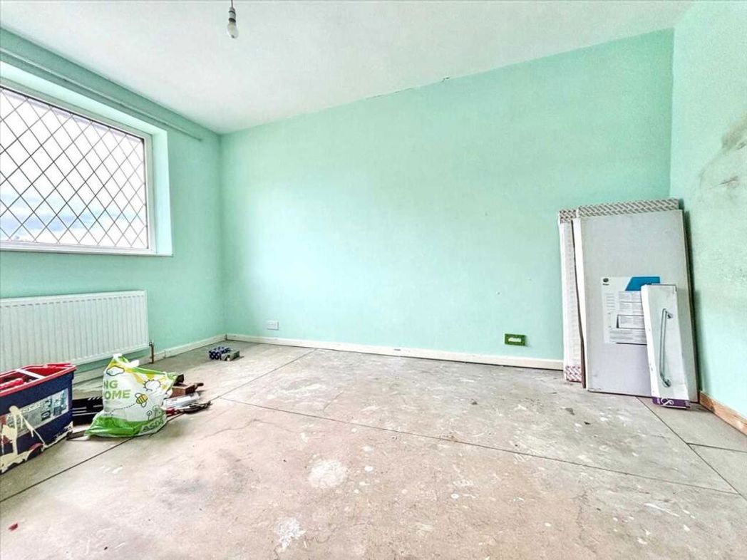 Property image 12 of 23