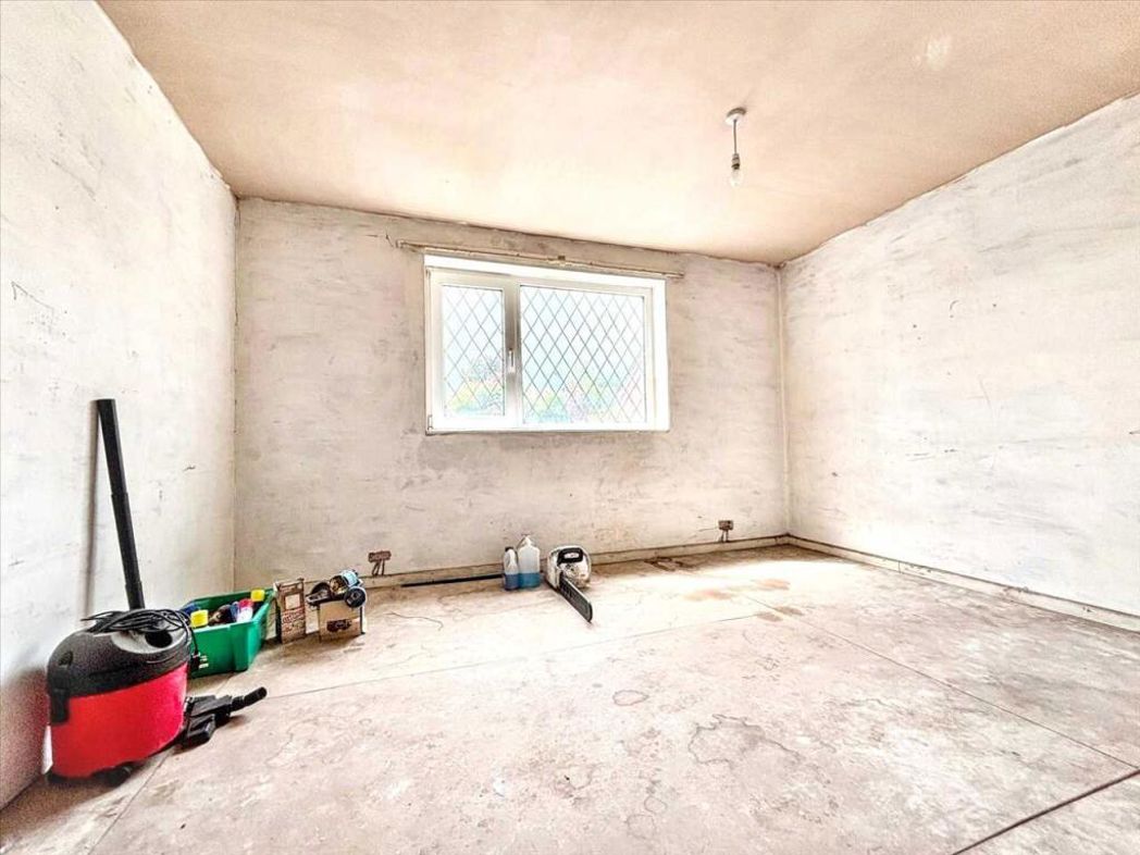 Property image 14 of 23