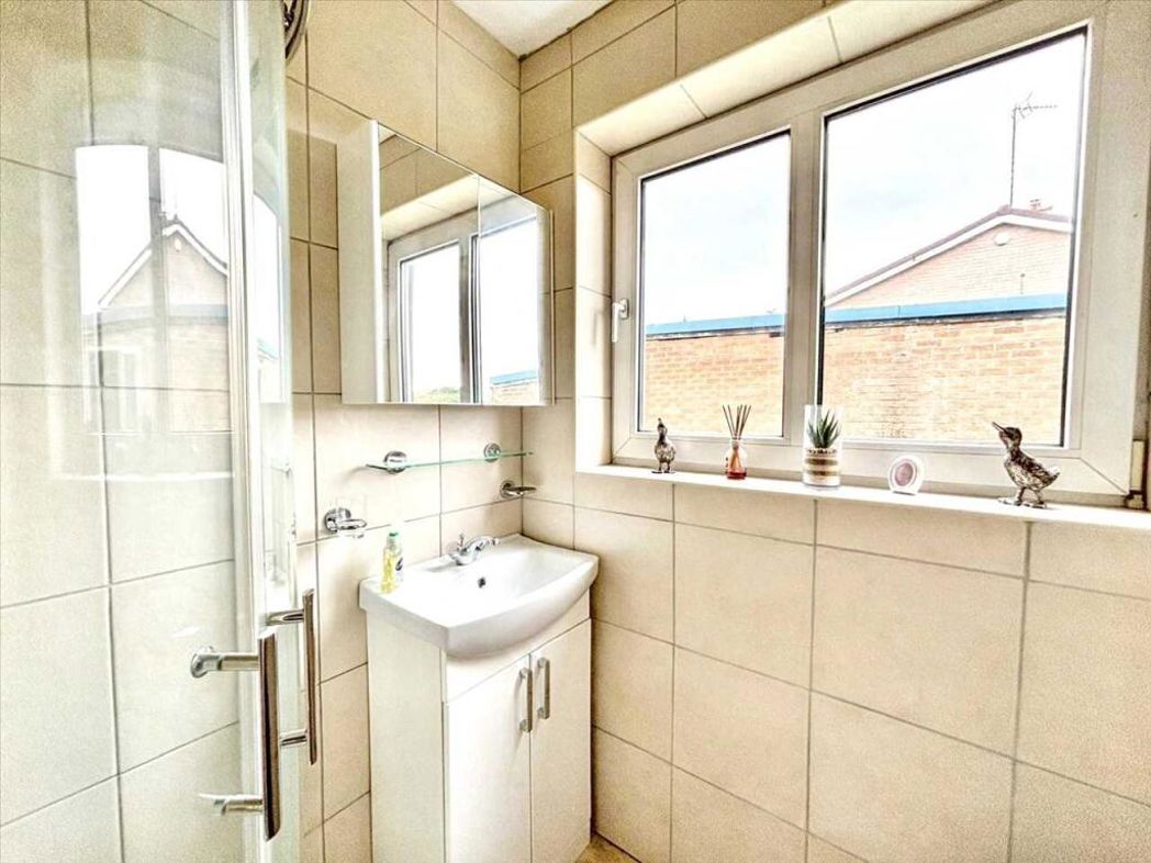 Property image 21 of 23