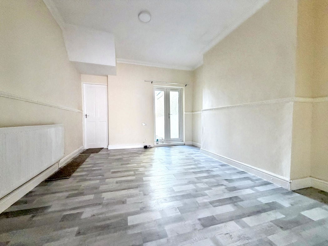 Property image 5 of 16