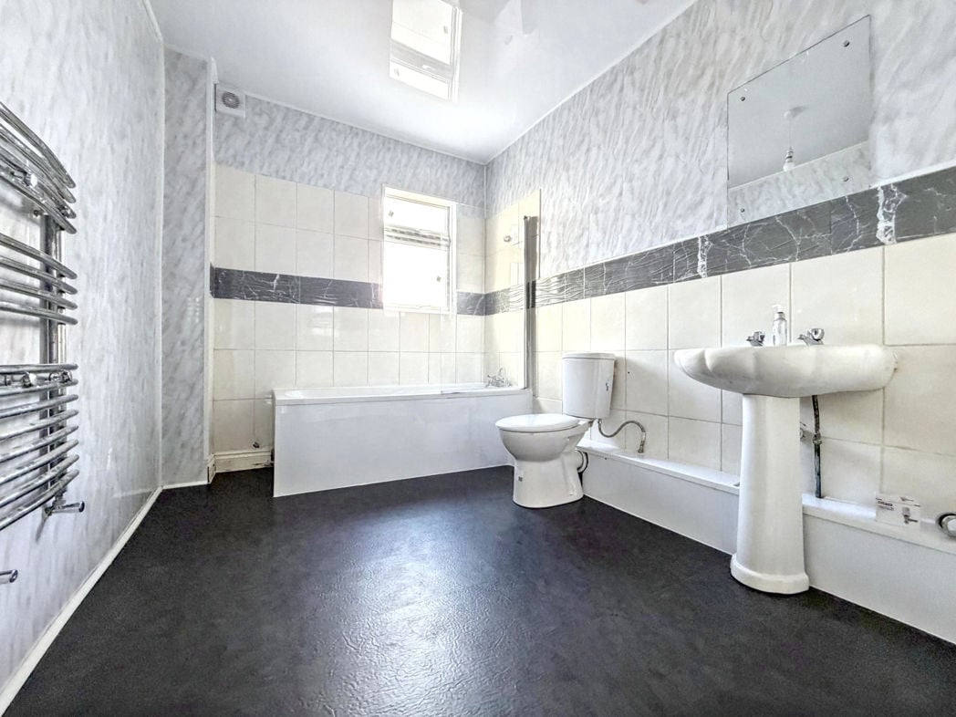 Property image 13 of 16