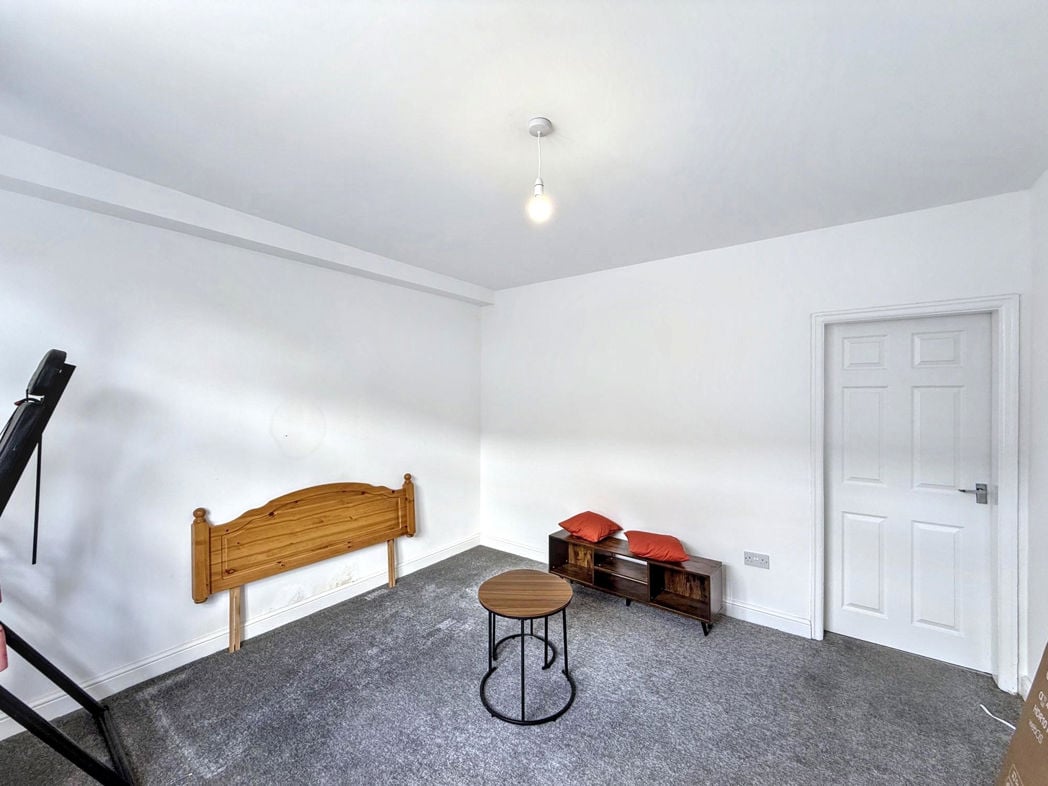 Property image 2 of 12