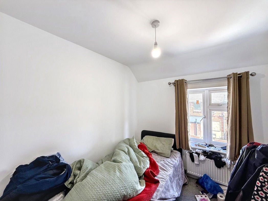 Property image 8 of 12