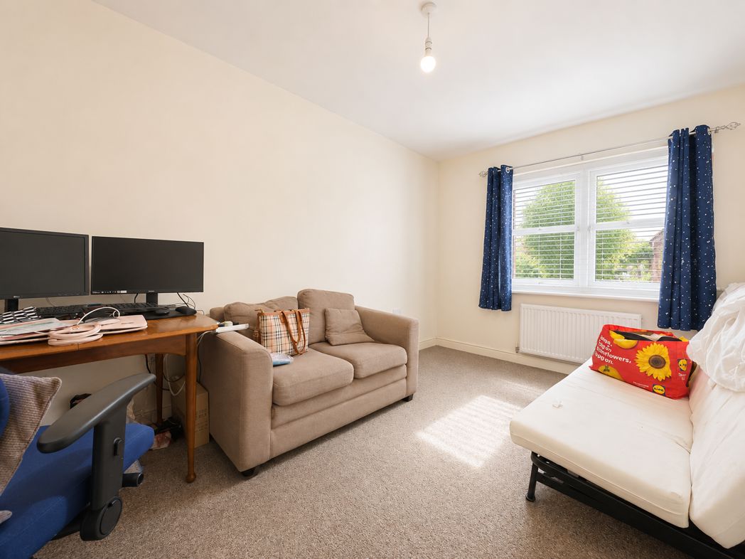 Property image 8 of 14
