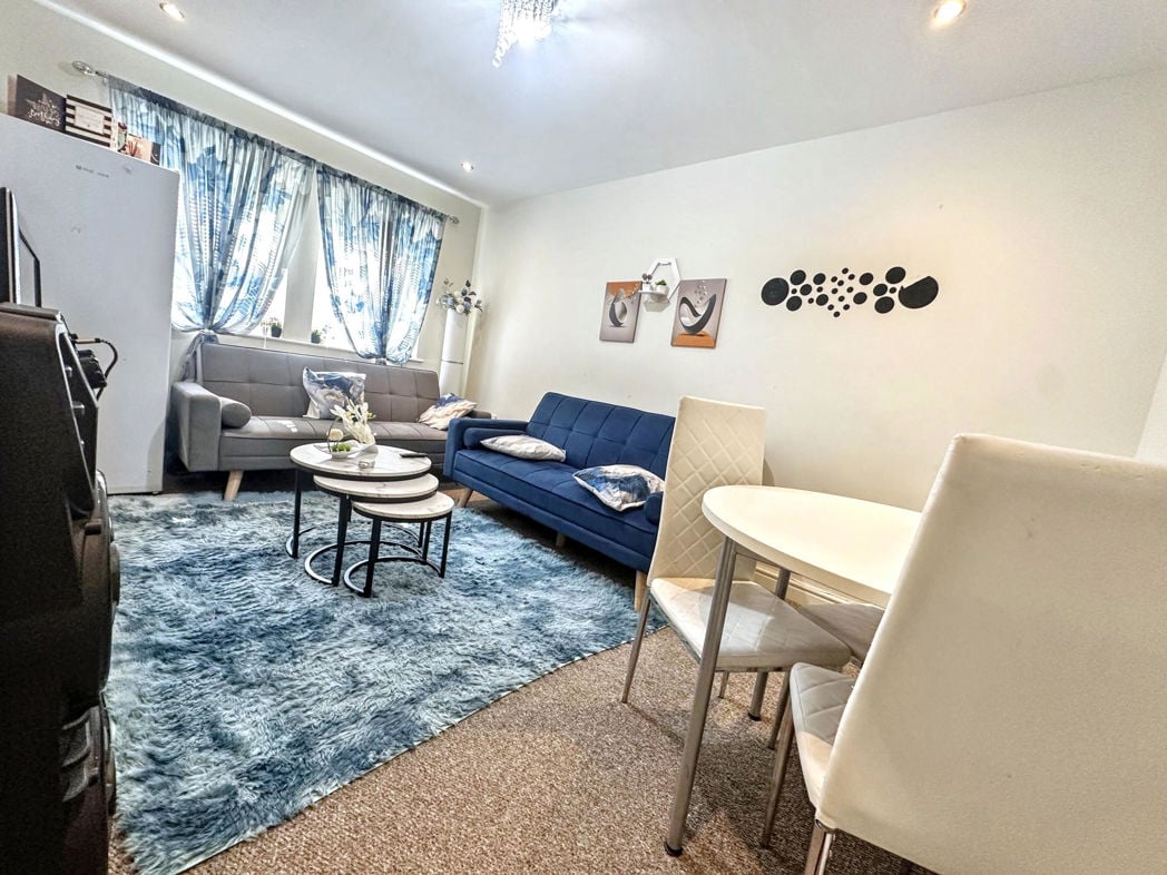 Property image 2 of 14
