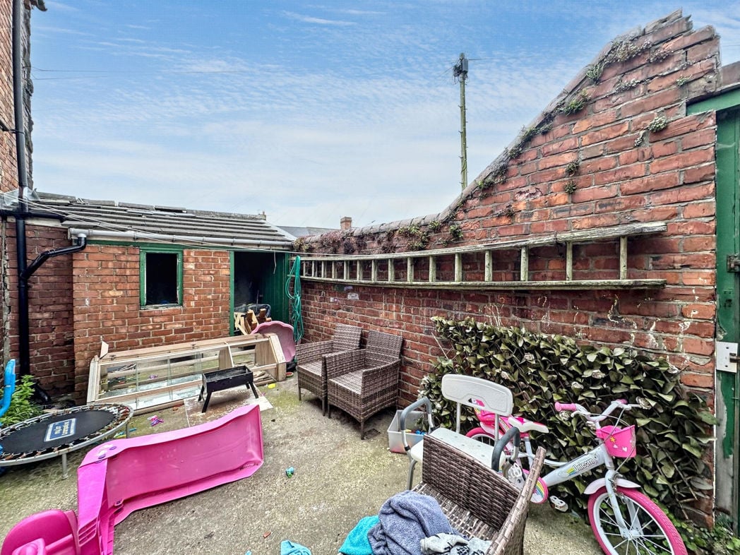 Exterior Yard