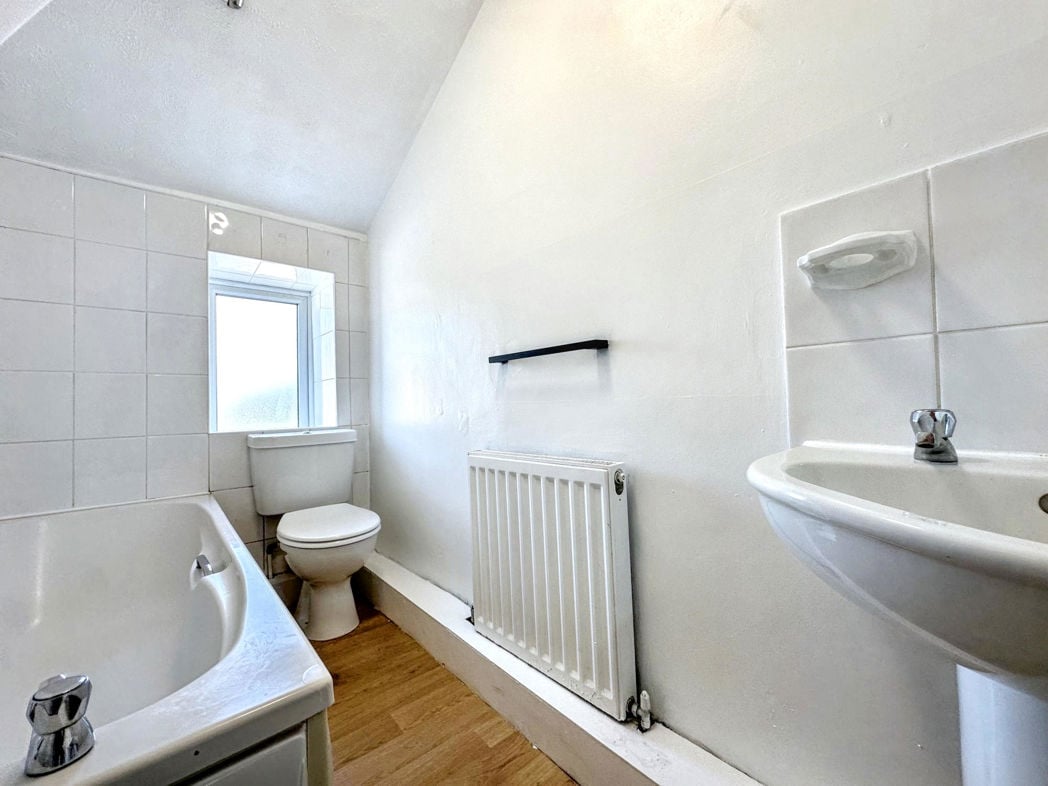 Property image 11 of 14