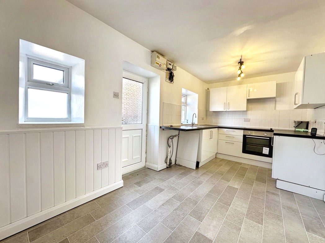 Property image 4 of 14