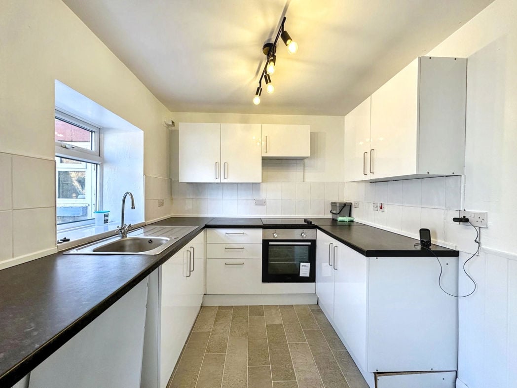 Property image 5 of 14