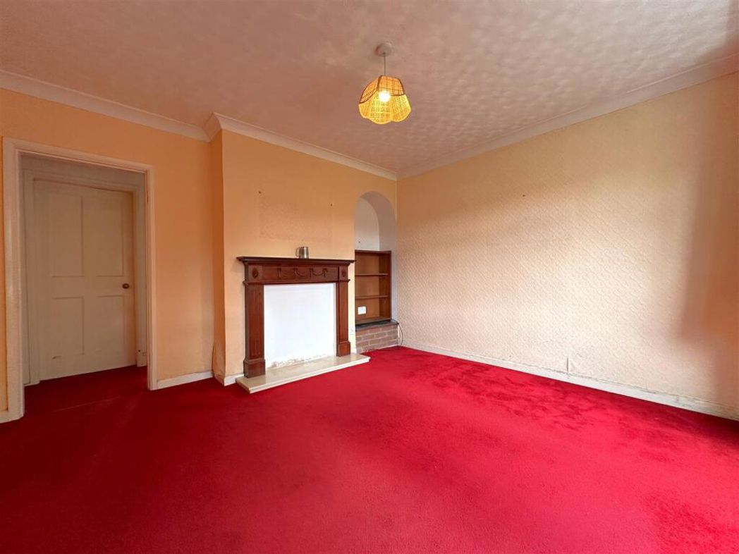 Property image 2 of 11