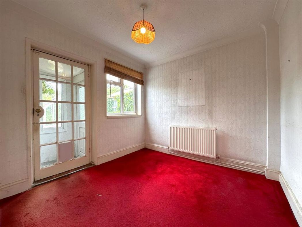 Property image 5 of 11