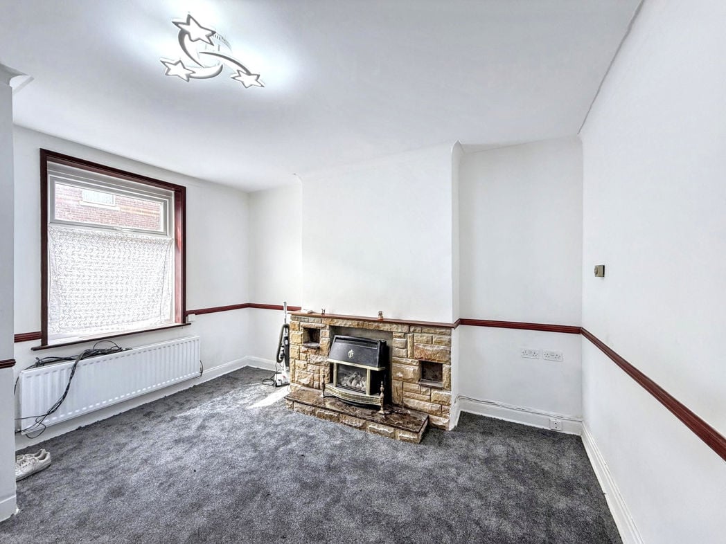 Property image 2 of 9