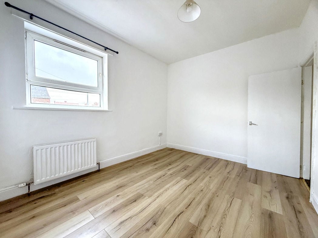 Property image 8 of 12