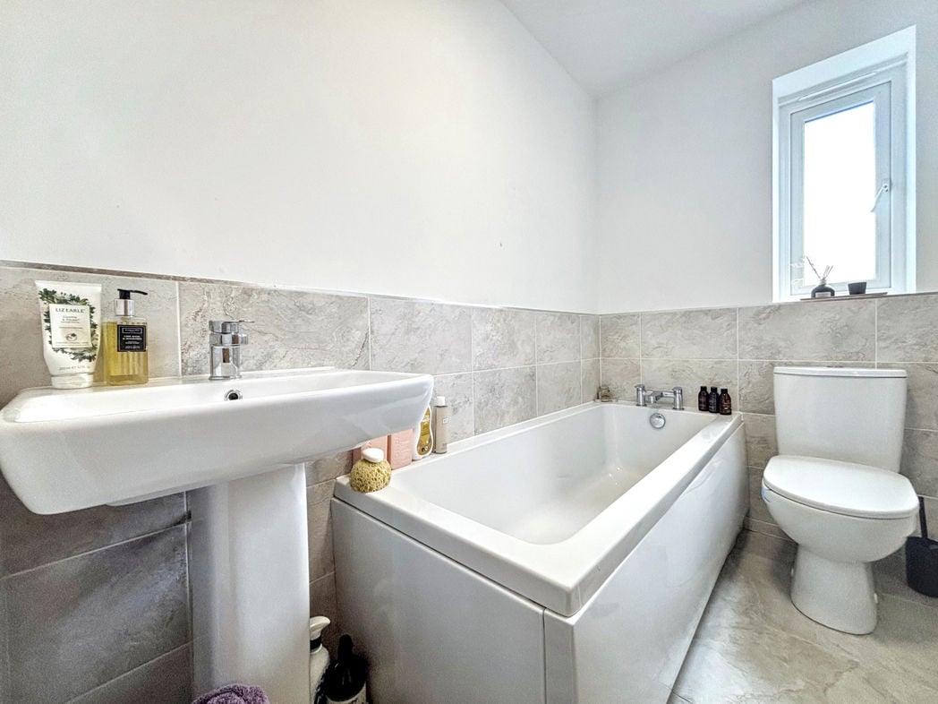 Property image 13 of 24