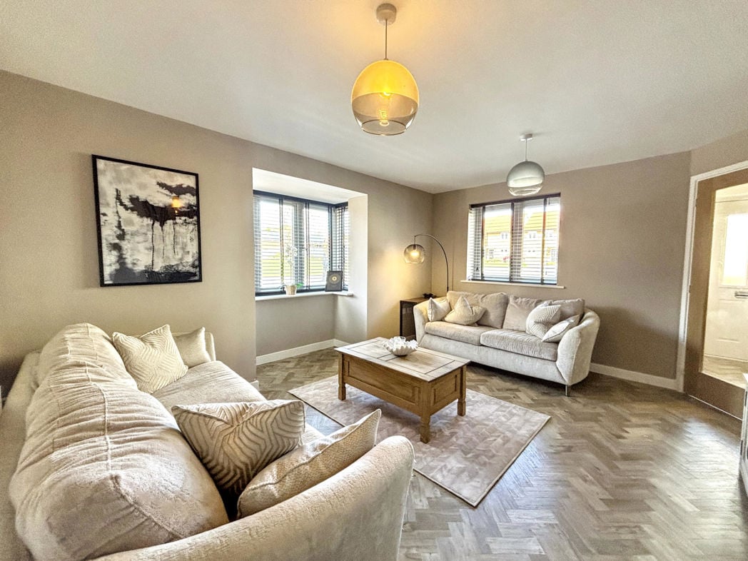Property image 4 of 24