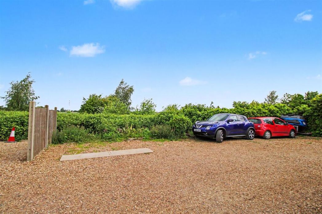Property image 8 of 15