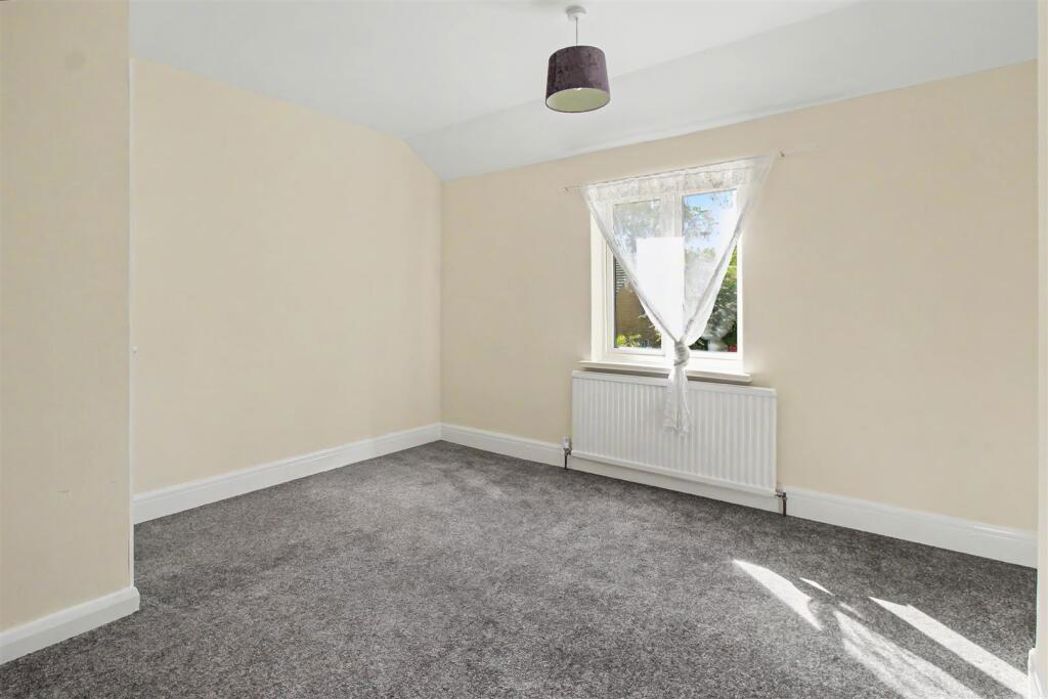 Property image 11 of 15