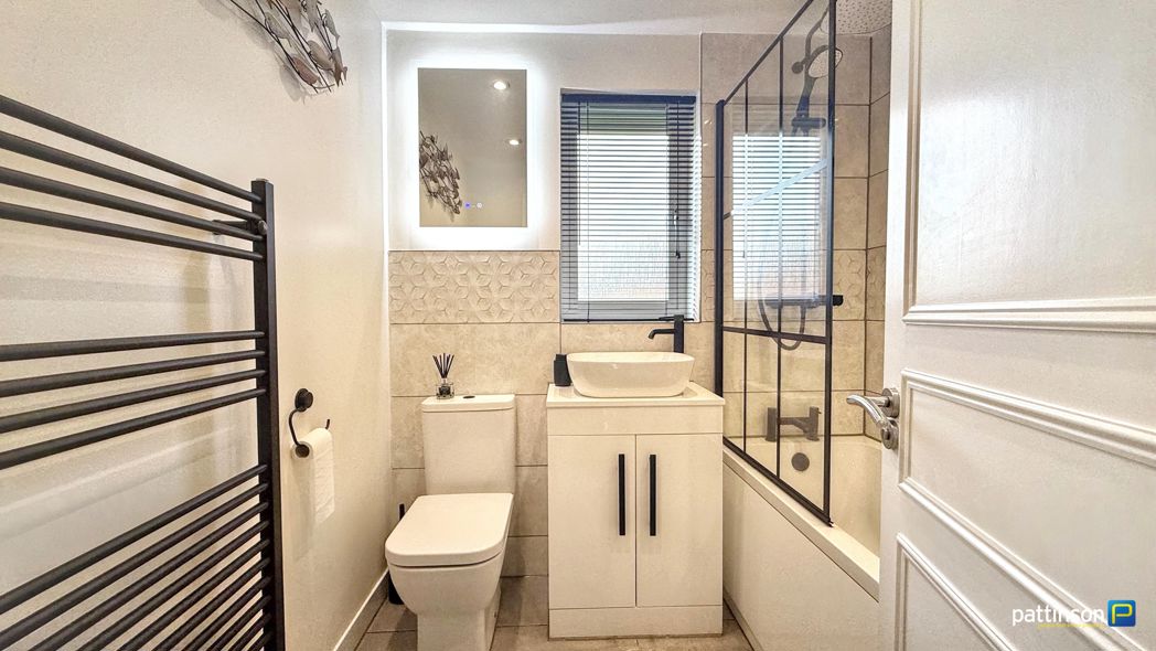 Property image 29 of 38