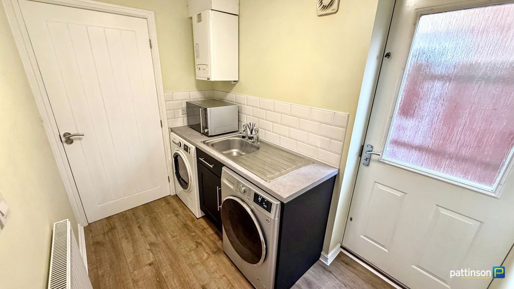 Property image 16 of 38