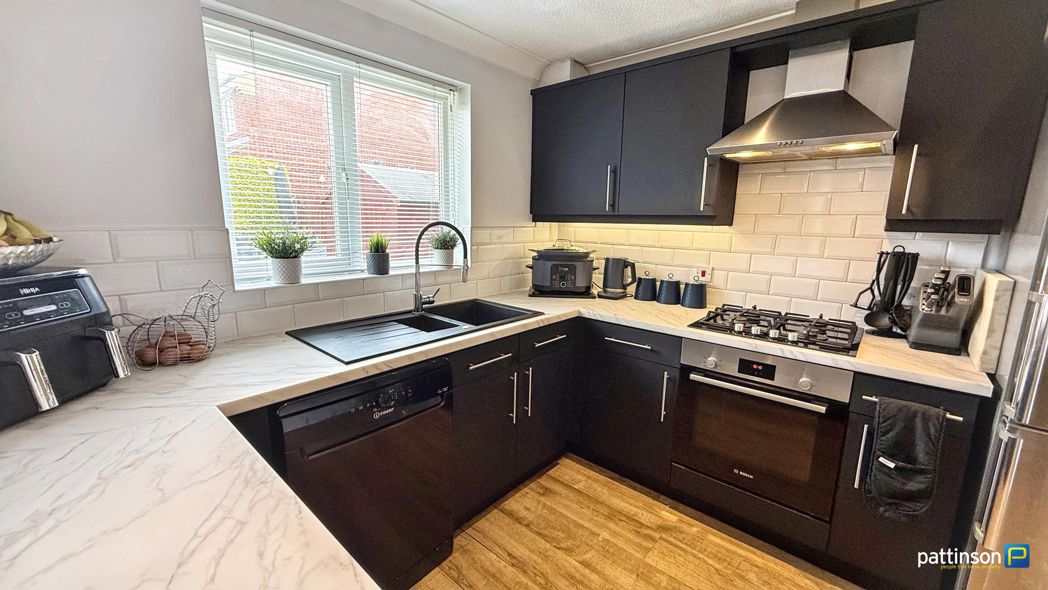 Property image 10 of 38