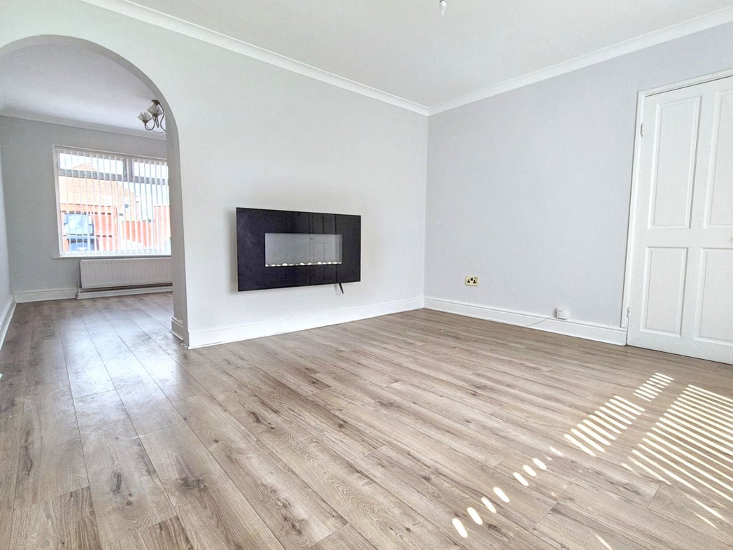 Property image 5 of 18