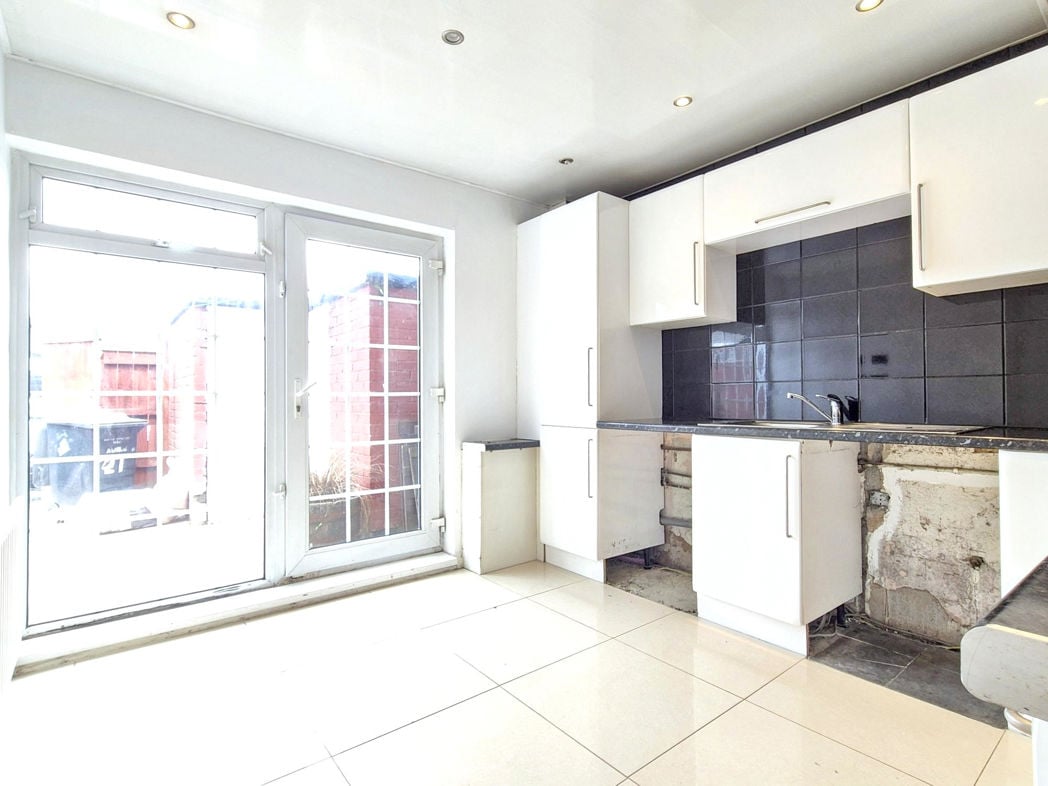 Property image 7 of 18