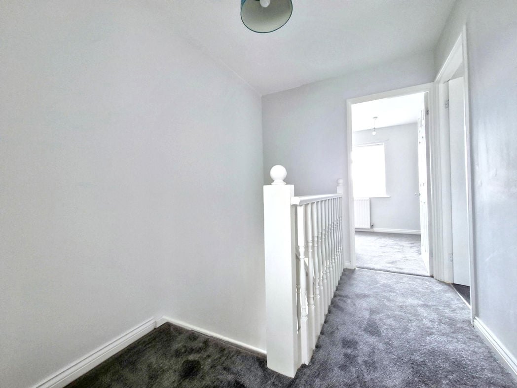 Property image 8 of 18