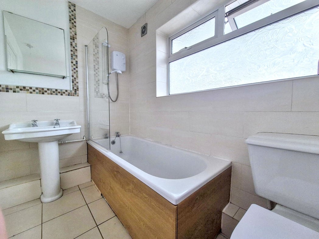 Property image 14 of 18