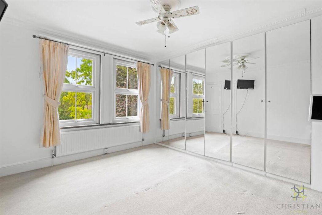 Property image 2 of 23