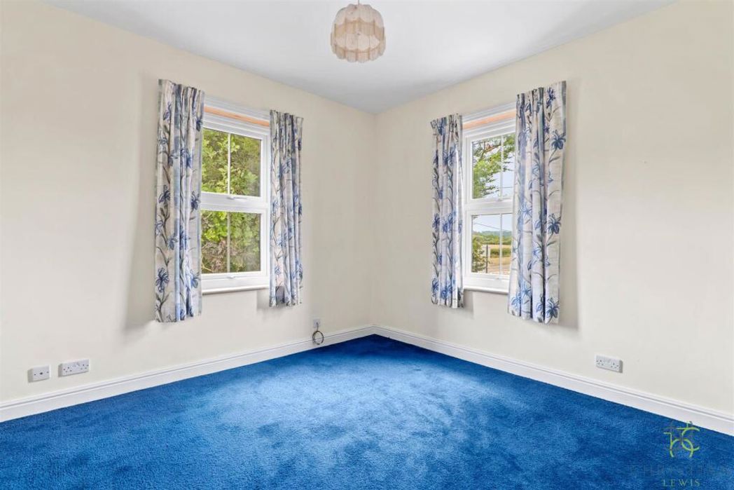 Property image 5 of 23