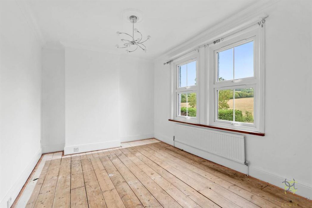 Property image 15 of 23
