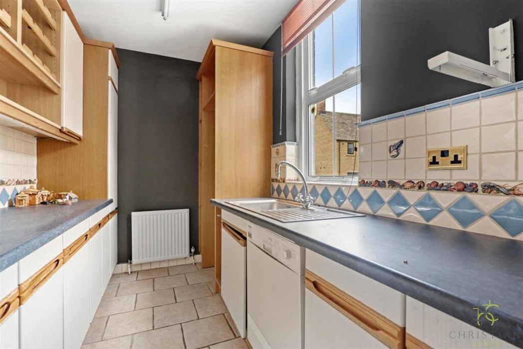 Property image 16 of 23