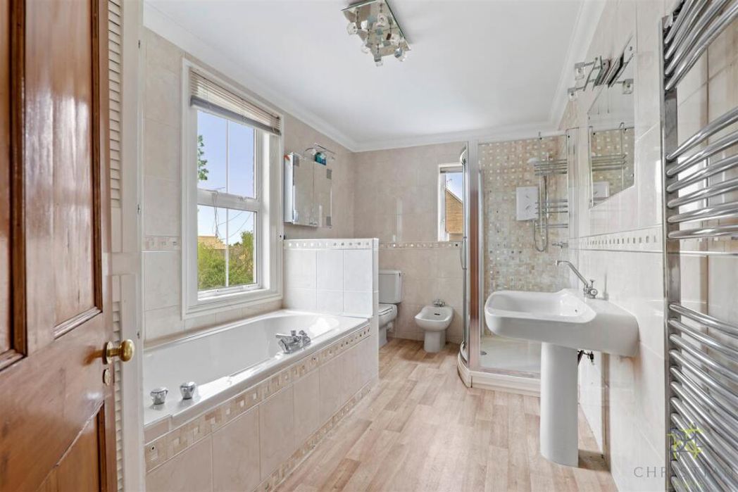 Property image 23 of 23