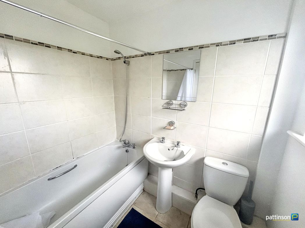 Property image 4 of 11