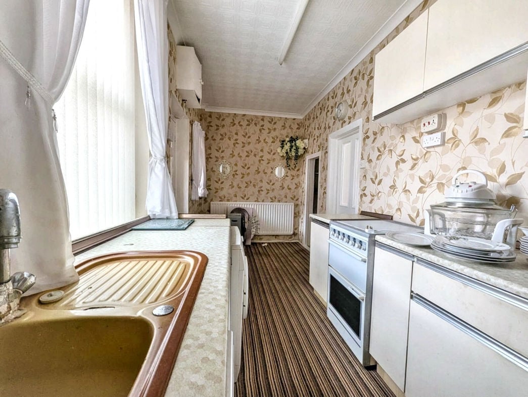 Property image 4 of 9