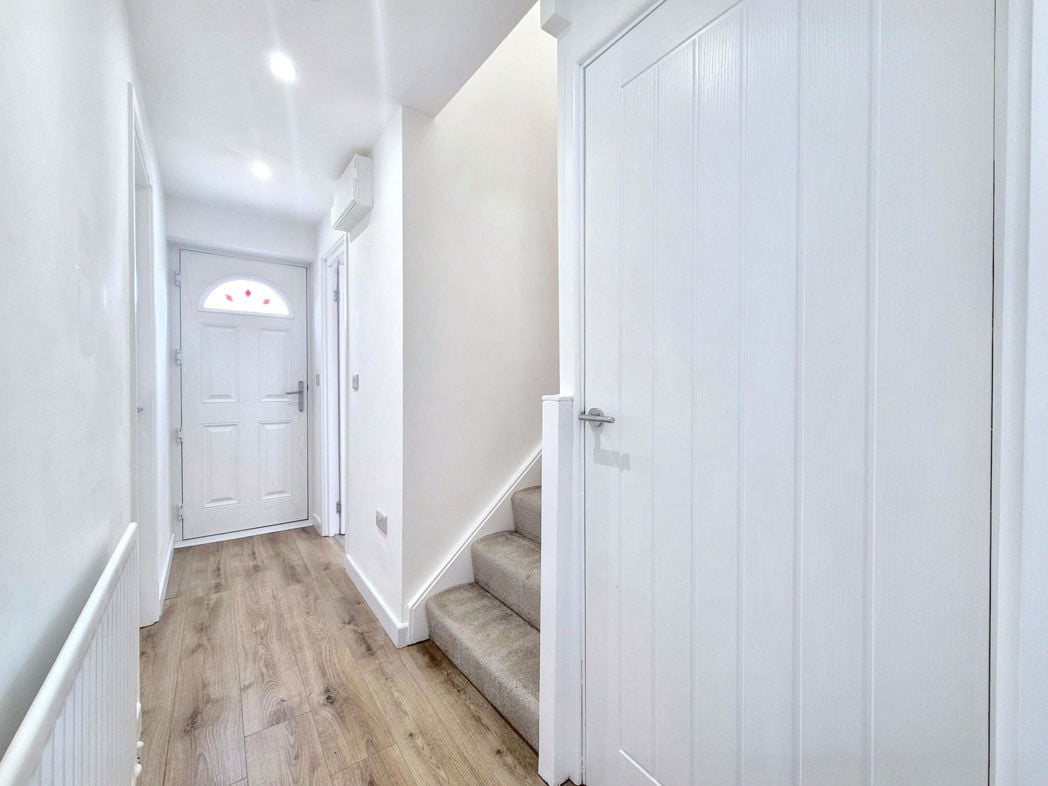 Property image 6 of 23