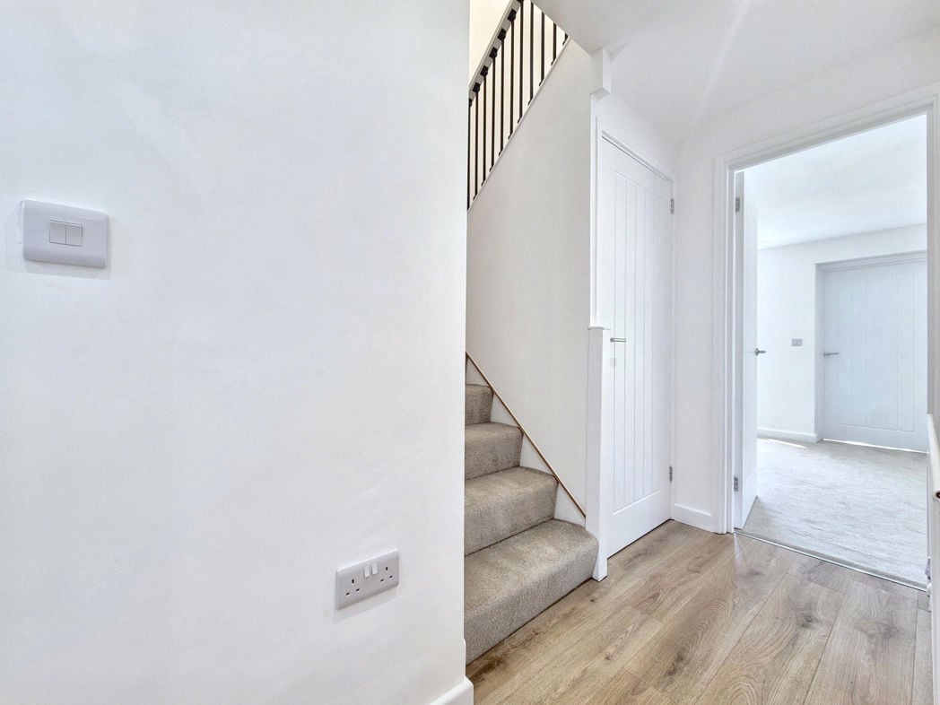 Property image 7 of 23