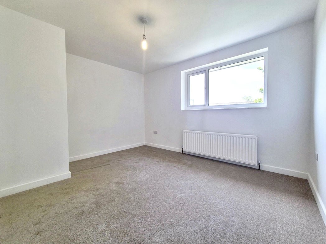 Property image 11 of 23
