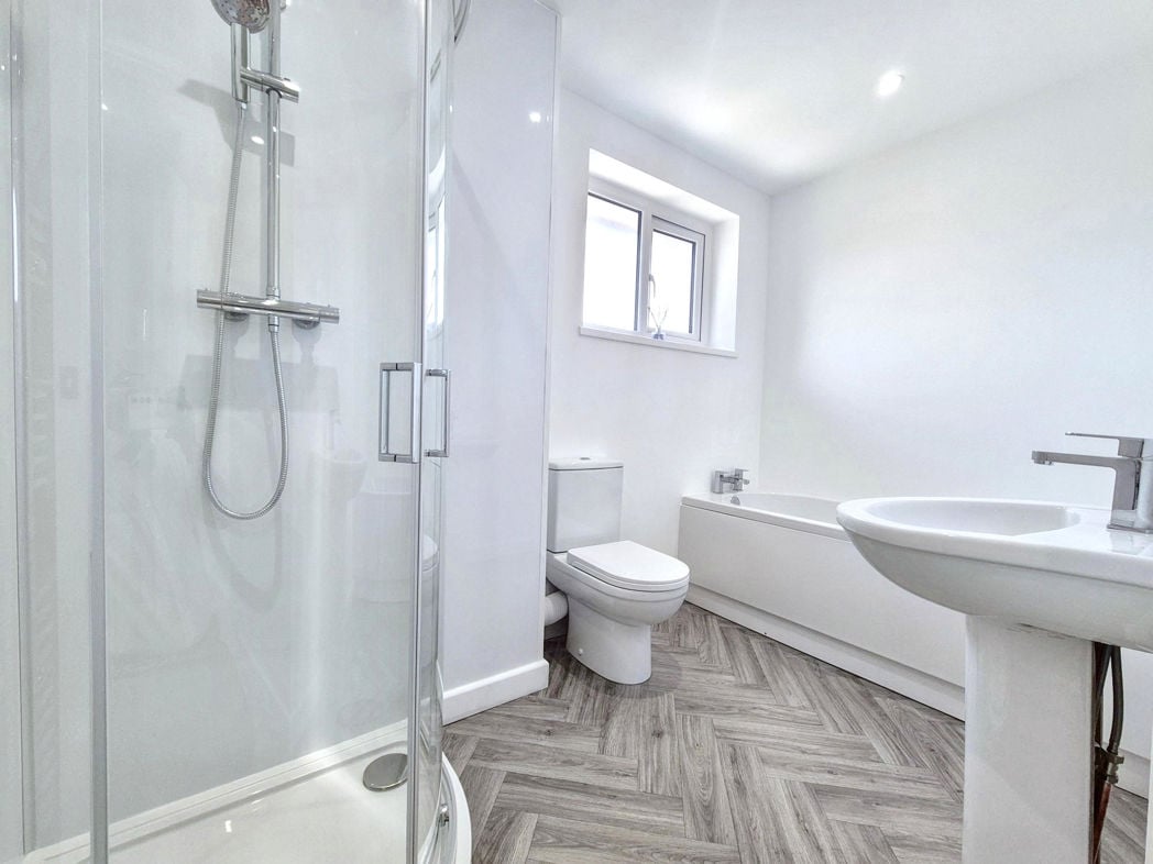 Property image 14 of 23