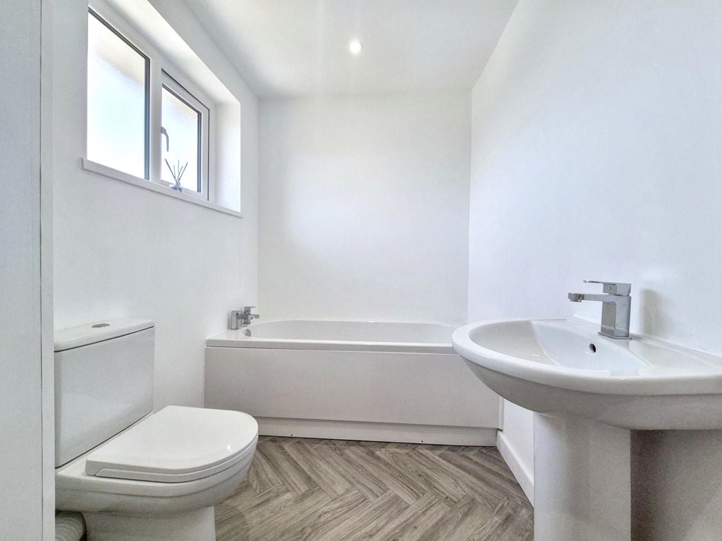 Property image 15 of 23