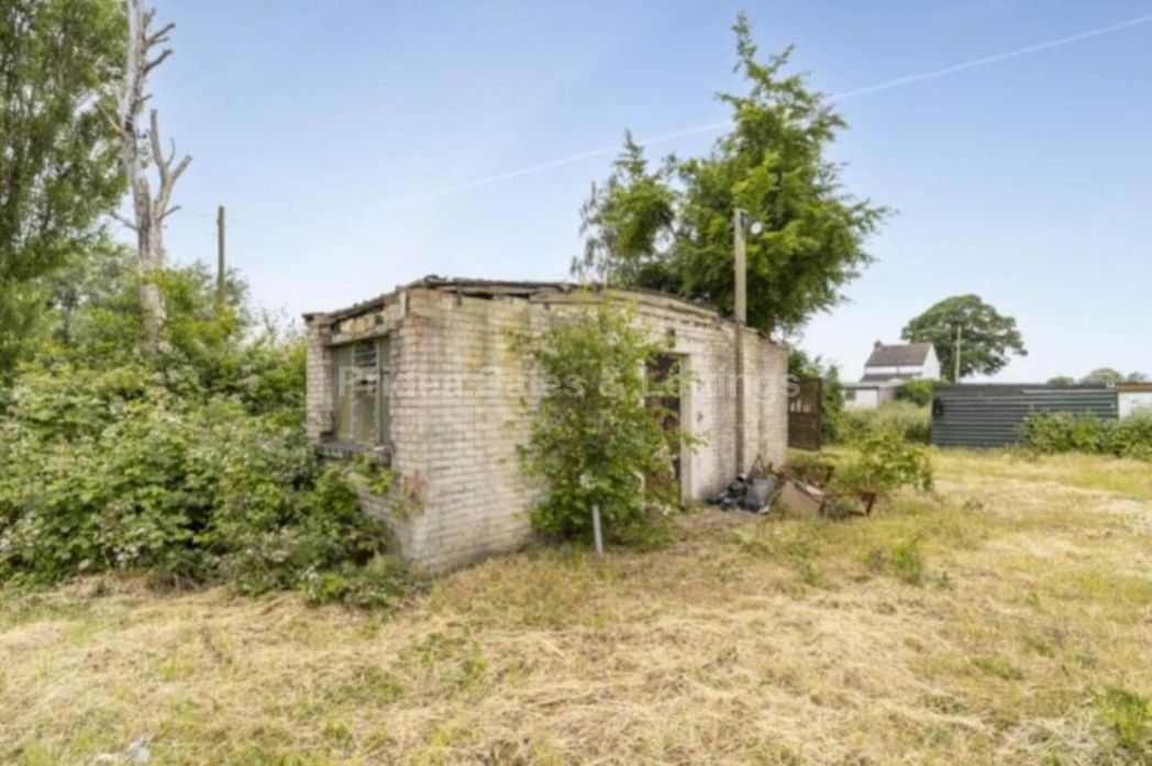 Property image 12 of 14
