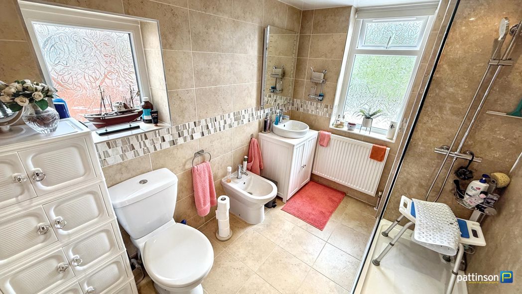Property image 24 of 34