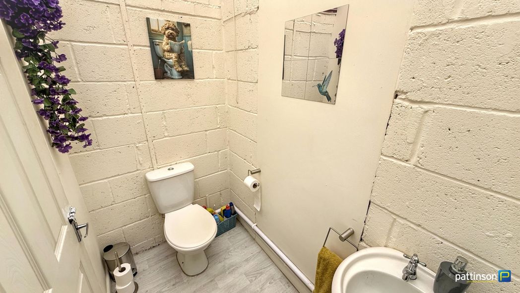 Property image 27 of 34
