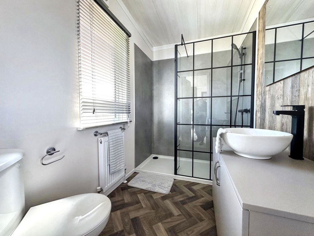 Property image 11 of 23