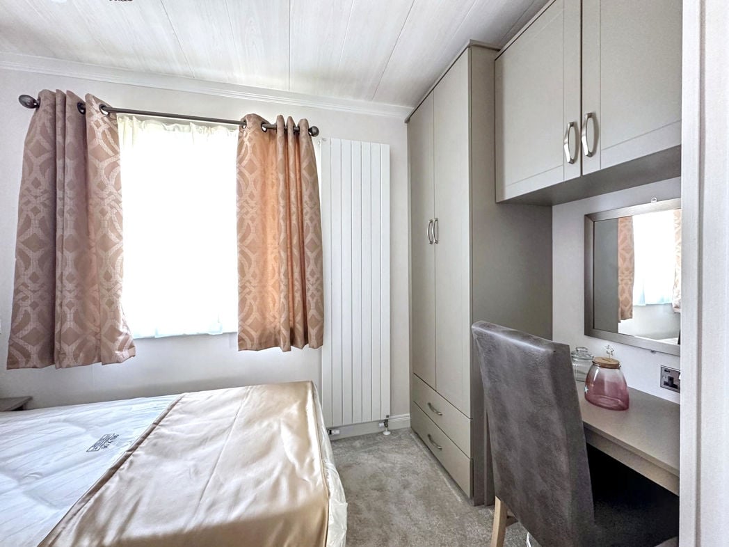 Property image 16 of 23