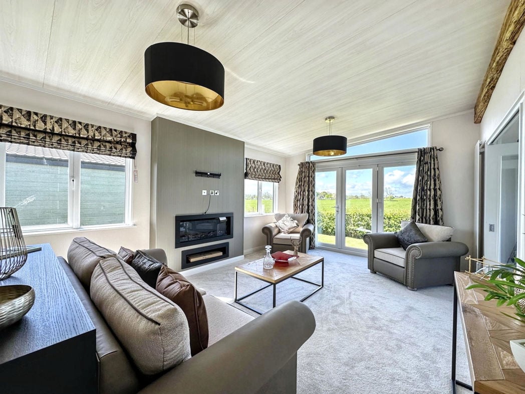 Property image 3 of 23