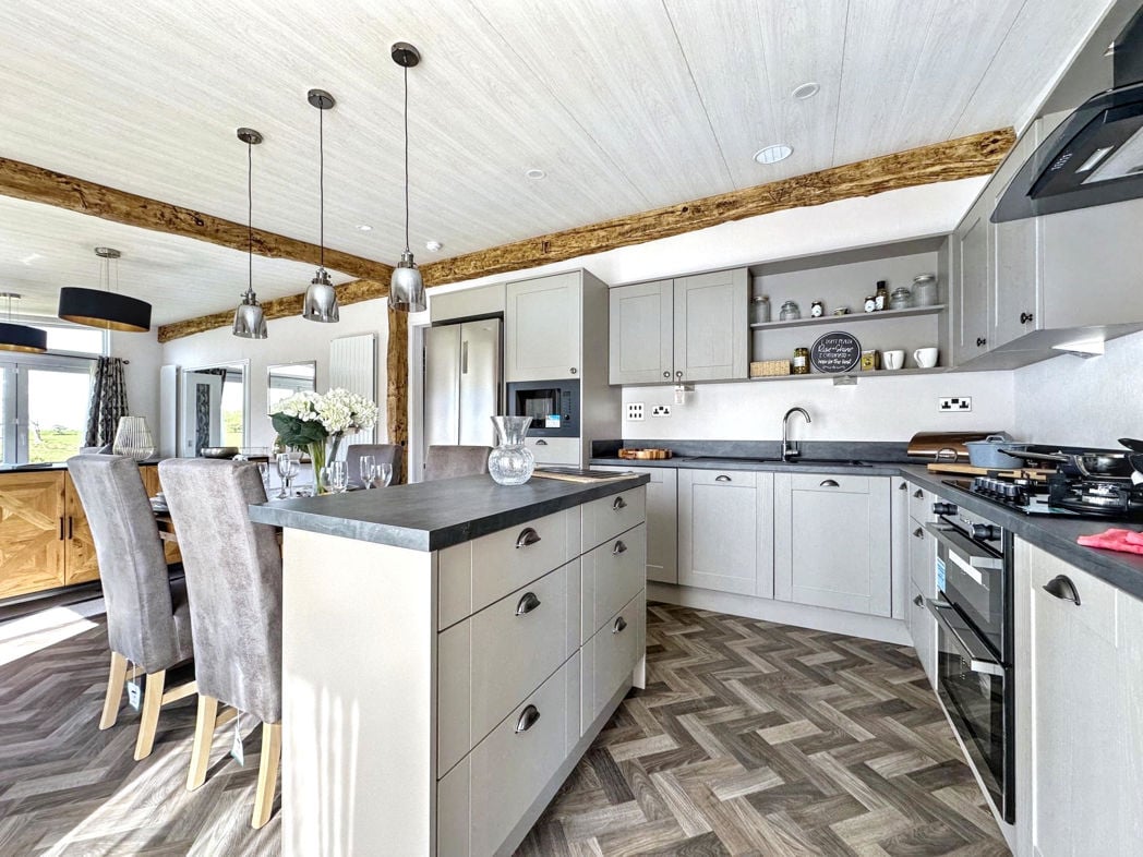 Property image 6 of 23
